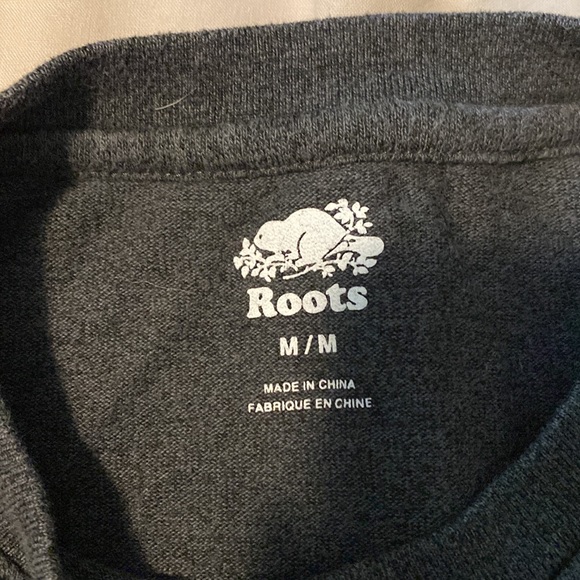Dark grey roots t-shirt - Picture 3 of 3